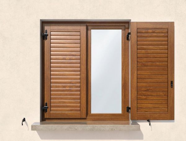 oknokomp-lamella-orientabile-in-luce-muro-con-telaio81677dac-d799-3e74-170a-38f8c49fecbb2E969CE3-575D-D037-2AD6-10817CB44A17.jpg